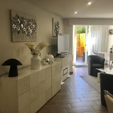 Loft Ravissant Avec Piscine Apartment Cagnes-sur-Mer Exterior photo